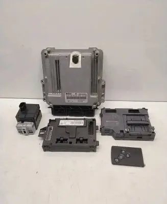 Renault Clio IV Engine ECU kit and lock set 237102213R