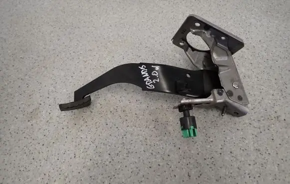 Mitsubishi Grandis Pedal assembly 