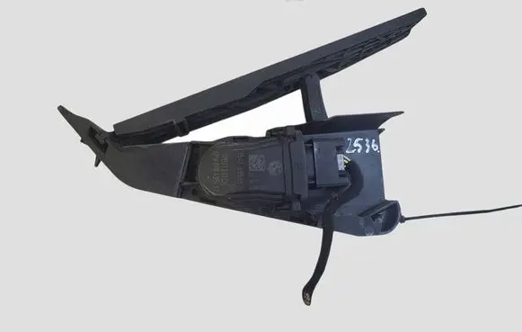 BMW 1 F20 F21 Accelerator throttle pedal 35426853176 12037313DE