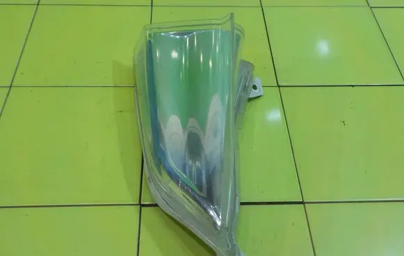Nissan Leaf I (ZE0) Front indicator light OBRYSOWKA