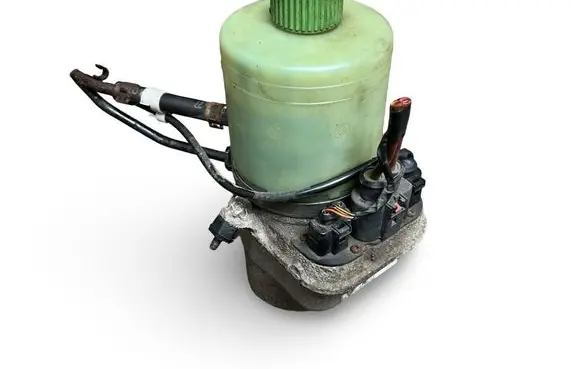 Skoda Fabia Mk2 (5J) Power steering pump 6Q2423051 6R0423156