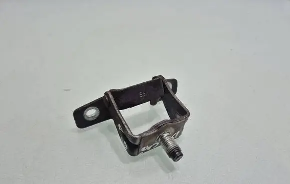 KIA Rio Tailgate/trunk/boot hinge 