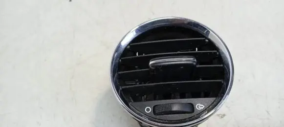Peugeot 308 Dash center air vent grill 9658515377