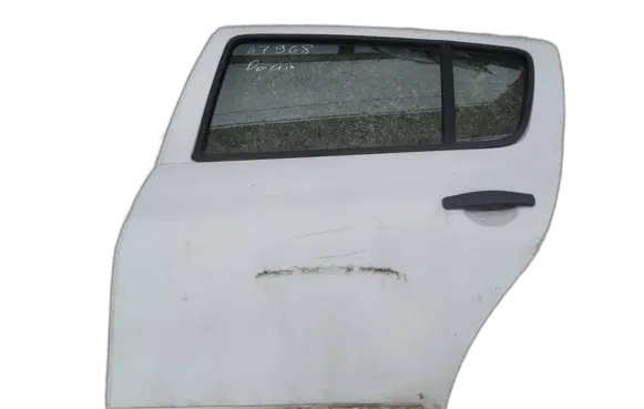 Dacia Sandero Rear door baltos