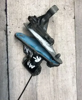 Mercedes-Benz R W251 Rear door lower hinge