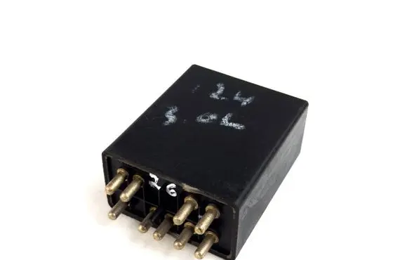 Mercedes-Benz E W124 Other relay 0025451305
