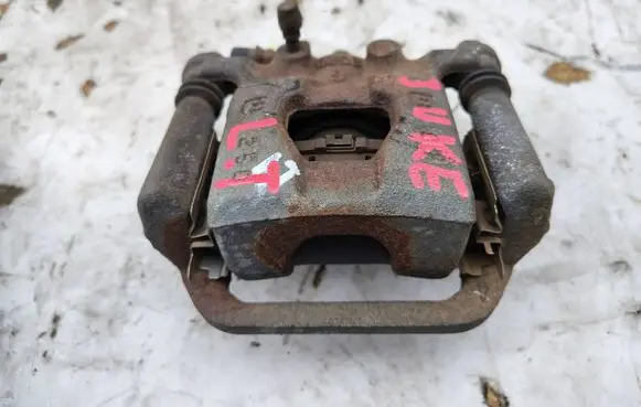 Nissan Juke I F15 Rear brake caliper 