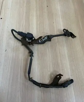 Lexus RX 450H Rear air suspension level height sensor 7C0422