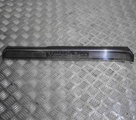 Mercedes-Benz S W221 Front sill trim cover A2216800135