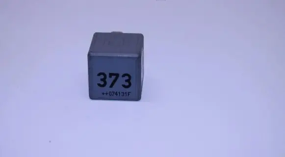 Volkswagen PASSAT B5.5 Other relay 8D0951253A V23134B52X301