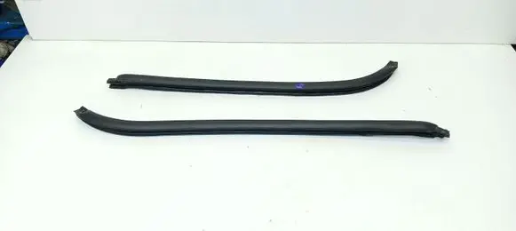 Mitsubishi 3000 GT Front door rubber seal 