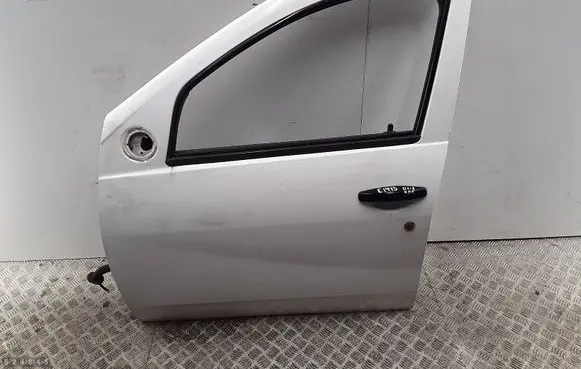 Dacia Duster Front door 