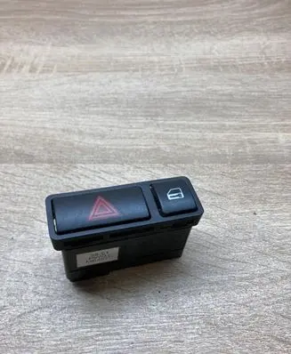 BMW 3 E46 Hazard light switch 8368920