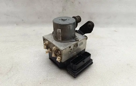 Volkswagen PASSAT B7 ABS Pump 3AA614109P 54085808B 17654034
