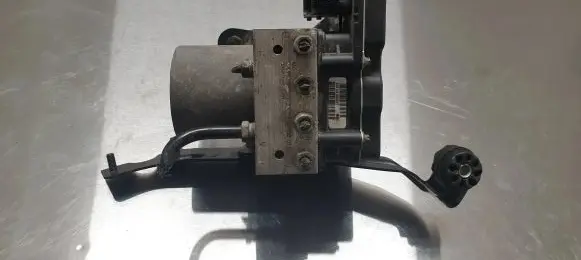 BMW 5 E60 E61 ABS Pump 6777799 6777797