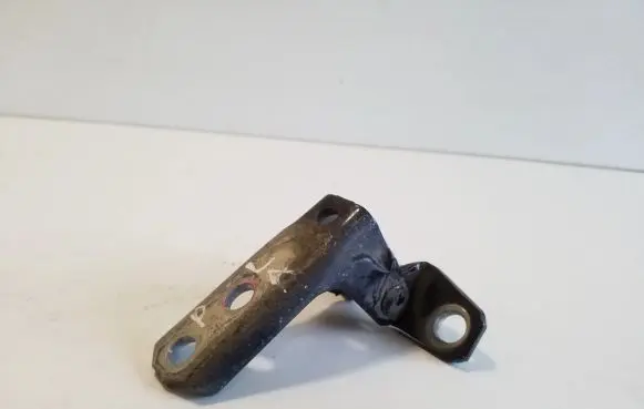 Mitsubishi Outlander Front door lower hinge 