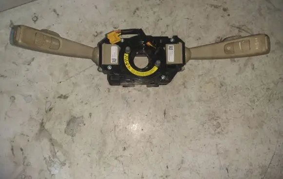 Volvo XC60 Indicator stalk 31343218