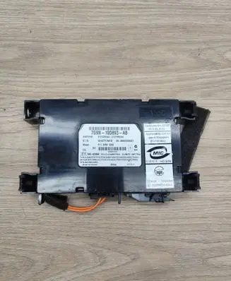 Volvo XC70 Bluetooth control unit module 7G9N10D893AB 31215592AA 31210293AA