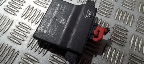 Volkswagen Golf V Other control units/modules 1K0907530F 1K0907951