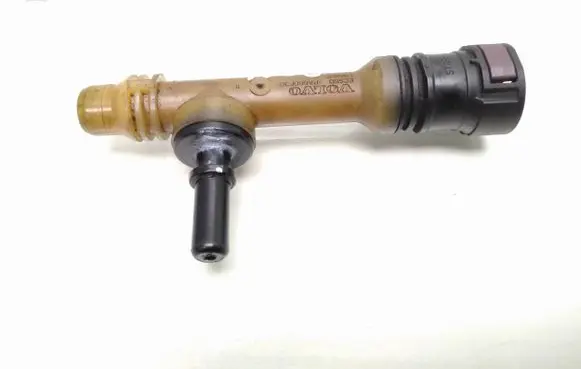 Volvo V40 Engine coolant pipe/hose 31338581