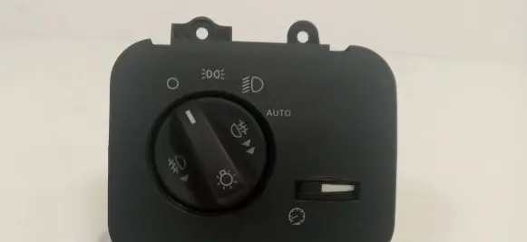 Land Rover Discovery 3 - LR3 Light switch YUD501480 YUD501480PVJ