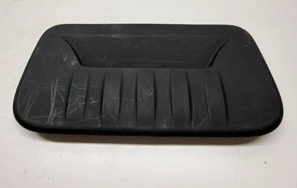 Chrysler Pacifica Rear air vent grill 5SR68DX9AE 7614220