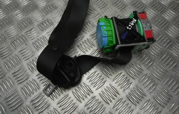 Mercedes-Benz CLC CL203 Front seatbelt A2038601586 M4967