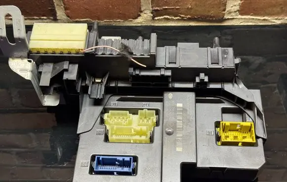 Mercedes-Benz C W204 SAM control unit 2045458201