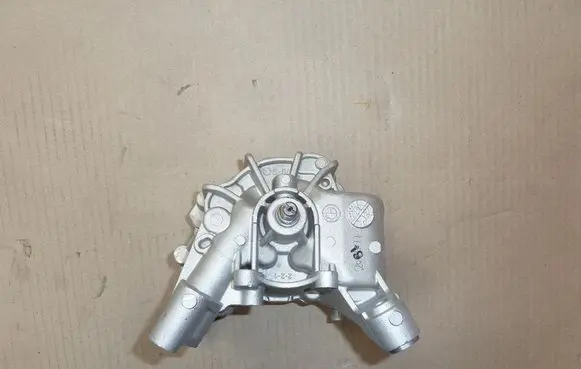 BMW 2 F45 Oil pump 7612772II