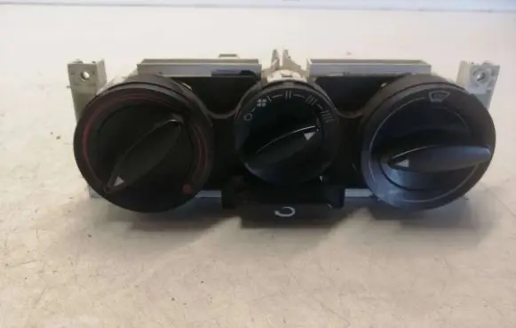 Audi A4 S4 B5 8D Climate control unit 8L0819045A 90151098