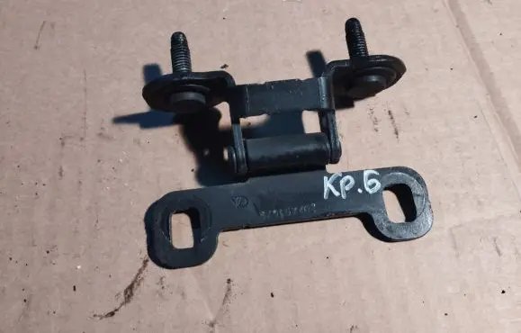 Dodge Journey Tailgate/trunk/boot hinge