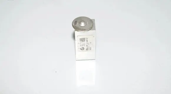 BMW 1 F40 Air conditioning (A/C) expansion valve 6845415 64116845415 9287284