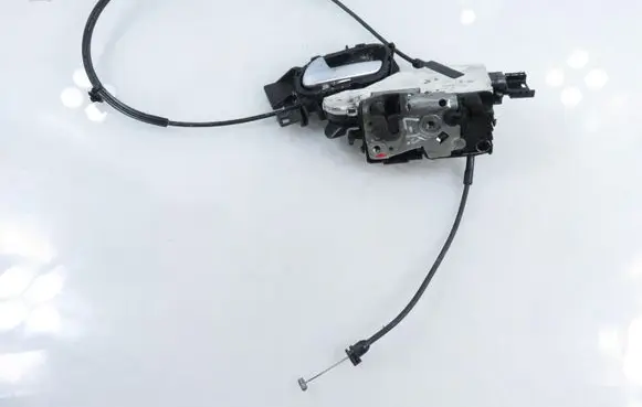 Peugeot 207 Front door lock 24090816