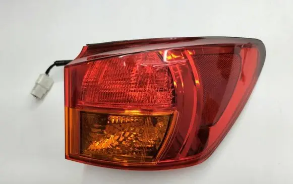 Lexus IS 220D-250-350 Rear/tail lights