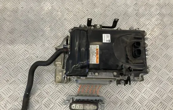 Toyota Yaris XP210 Voltage converter inverter G9200-K0010