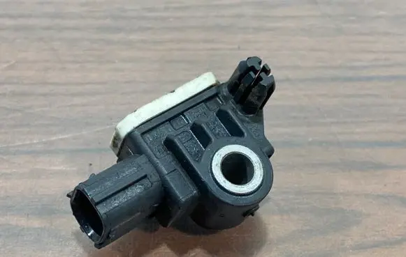 Subaru Outback (BS) Airbag deployment crash/impact sensor 98231AL010
