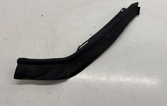 BMW 2 F44 Engine compartment rubber 7476909 51767476909