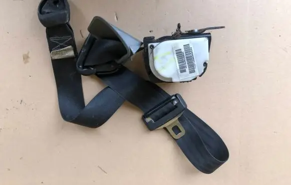 Chrysler Grand Voyager IV Front seatbelt
