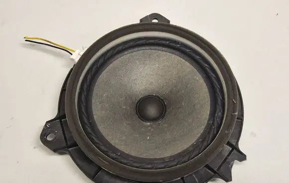 Toyota Prius (XW20) Rear door speaker 861602B580