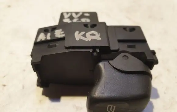 Volvo S60 Electric window control switch 30658696