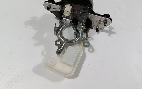 Jeep Cherokee Tailgate/trunk/boot lock/catch/latch I120032