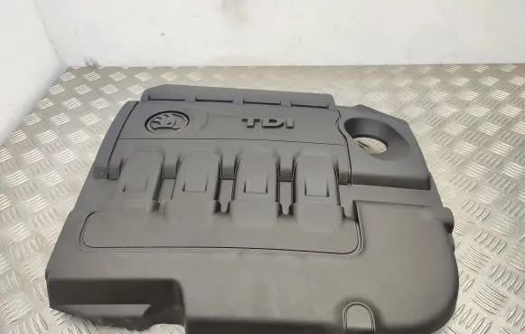 Skoda Octavia Mk3 (5E) Engine cover (trim) 04L103954T