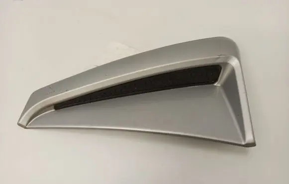 Ford Mustang IV Rear fender molding trim XR3363279D36ABW XR3363279D38ACW