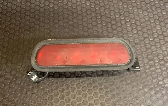 KIA Sorento Third/center stoplight 927003E0