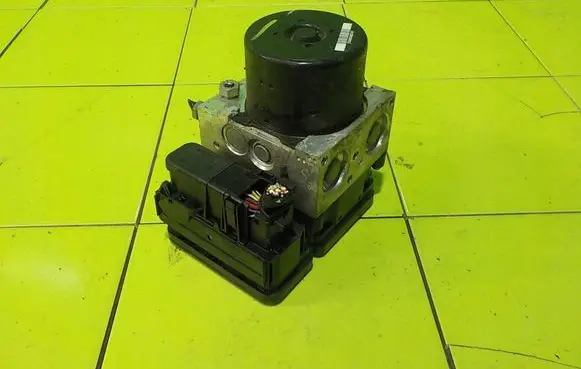 Volvo V60 ABS Pump 10021205434