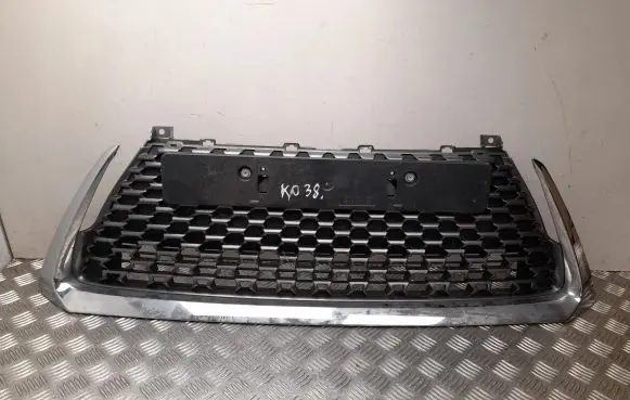Lexus CT 200H Front grill 5315576040