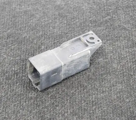 Volkswagen Amarok Glow plug pre-heat relay 038907281D 0522120504