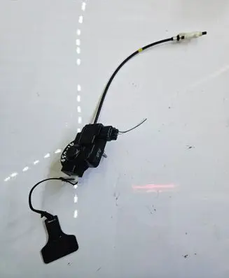 Lexus RX 330 - 350 - 400H Fuel cap flap release cable 