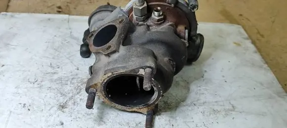 Volkswagen PASSAT B5 Turbo 058145703