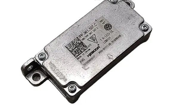 Skoda Octavia Mk3 (5E) Headlight ballast module Xenon 7PP941597C